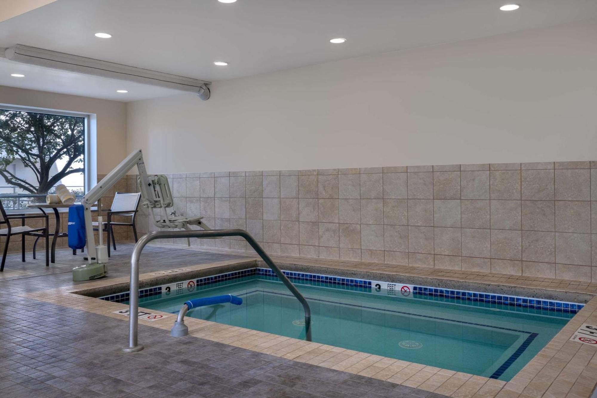 Home2 Suites By Hilton Бристоль Экстерьер фото
